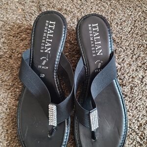 Italian Shoemakers Black Elegant Sandals.like New.